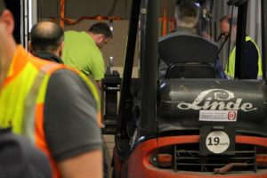 Who is responsible for load securing? |Employees of G&H GmbH Rothschenk prepare a driving test with a forklift truck.
