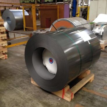 A special air cushion from G&H GmbH Rothschenk secures a steel coil from deformation during transport. | Securing metal products | Rothschenk individual solutions