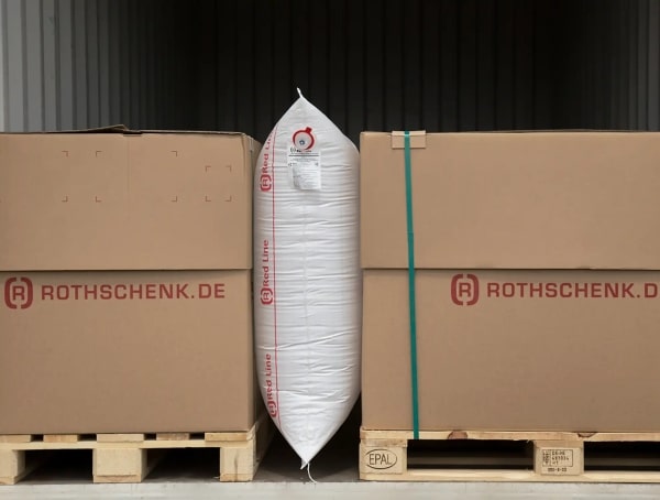 Red Line Staupolster mit neuem Ventil im Container Rothschenk Ladungssicherung