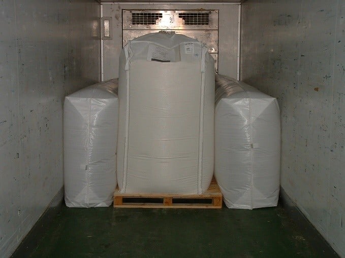 Correct-use-3D-dunnage-bags-in-the-reefer-Rothschenk-load-securing device