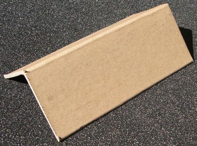 Kantenschutz-aus-Papier-mit-Verleimung-Beschichtung-Ladungssicherung-Rothschenk